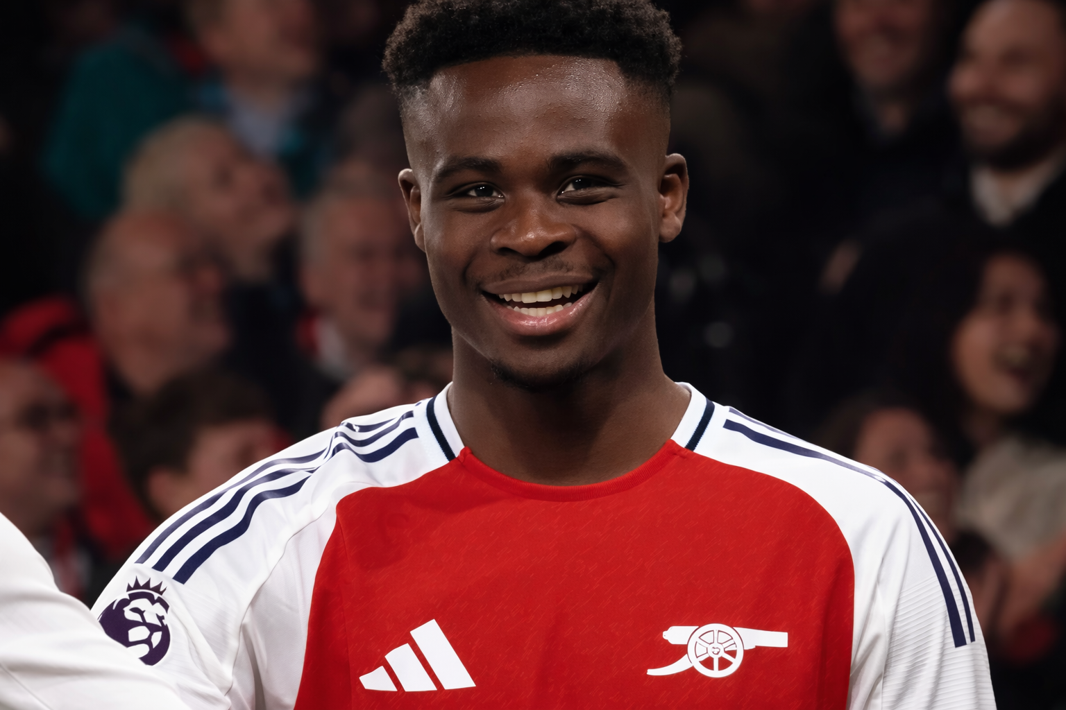 Bukayo Saka underskriver ny kontrakt med Arsenal og sikrer sig en fremtid i klubben!